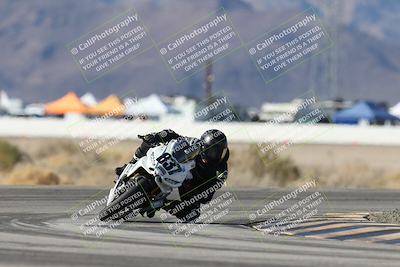 media/Dec-07-2025-CVMA (Sun) [[3e7d2de5dc]]/Race 7-Formula Lightweight Twins Shootout/